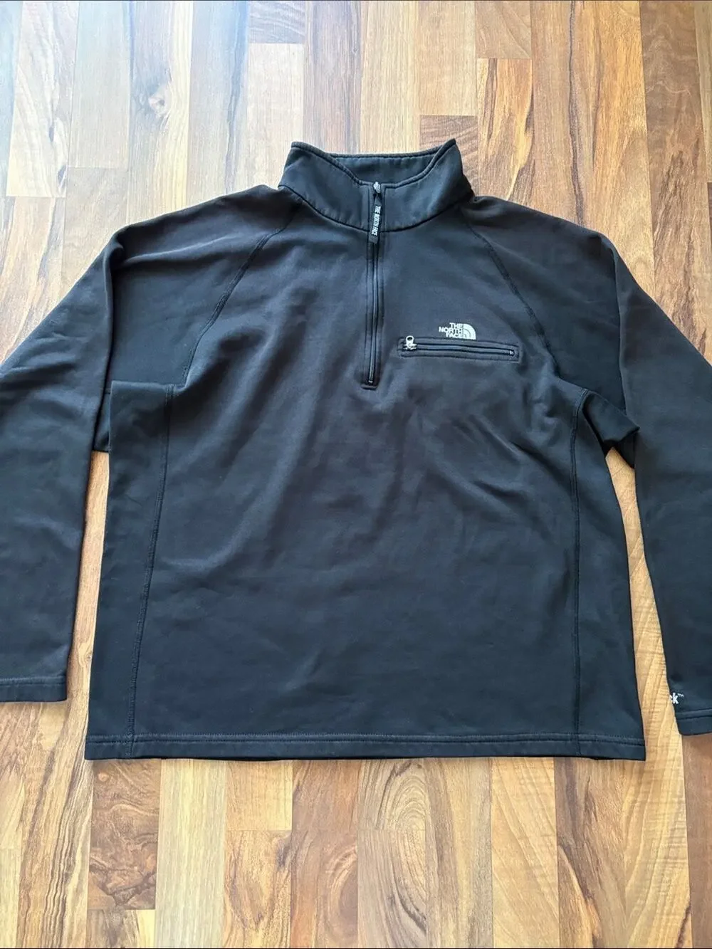 The North Face Men’s Black Quarter-Zip Chest Pocket Pullover Size L